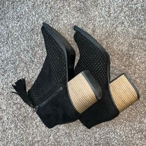 Black Toe Peep Wedges